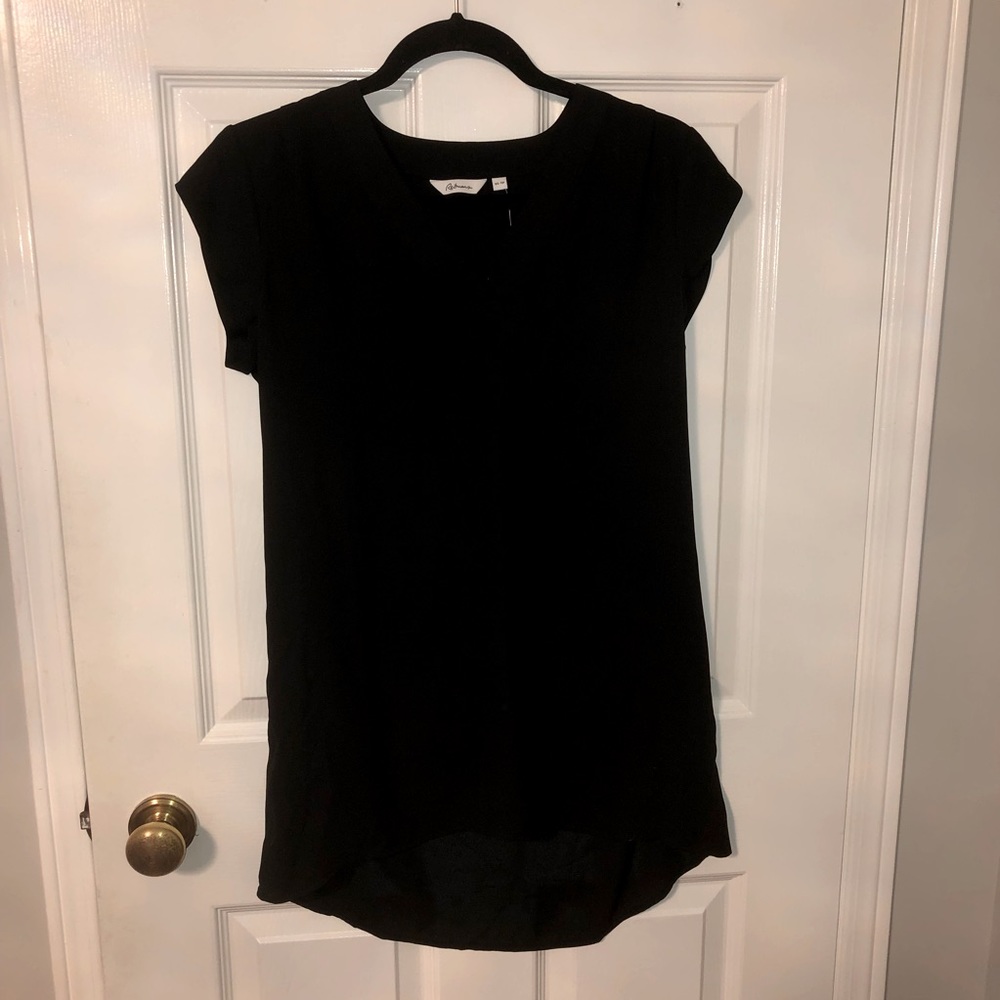 Brand new w/tags Reitmans black sheer vneck high-low tunic length tshirt size XS